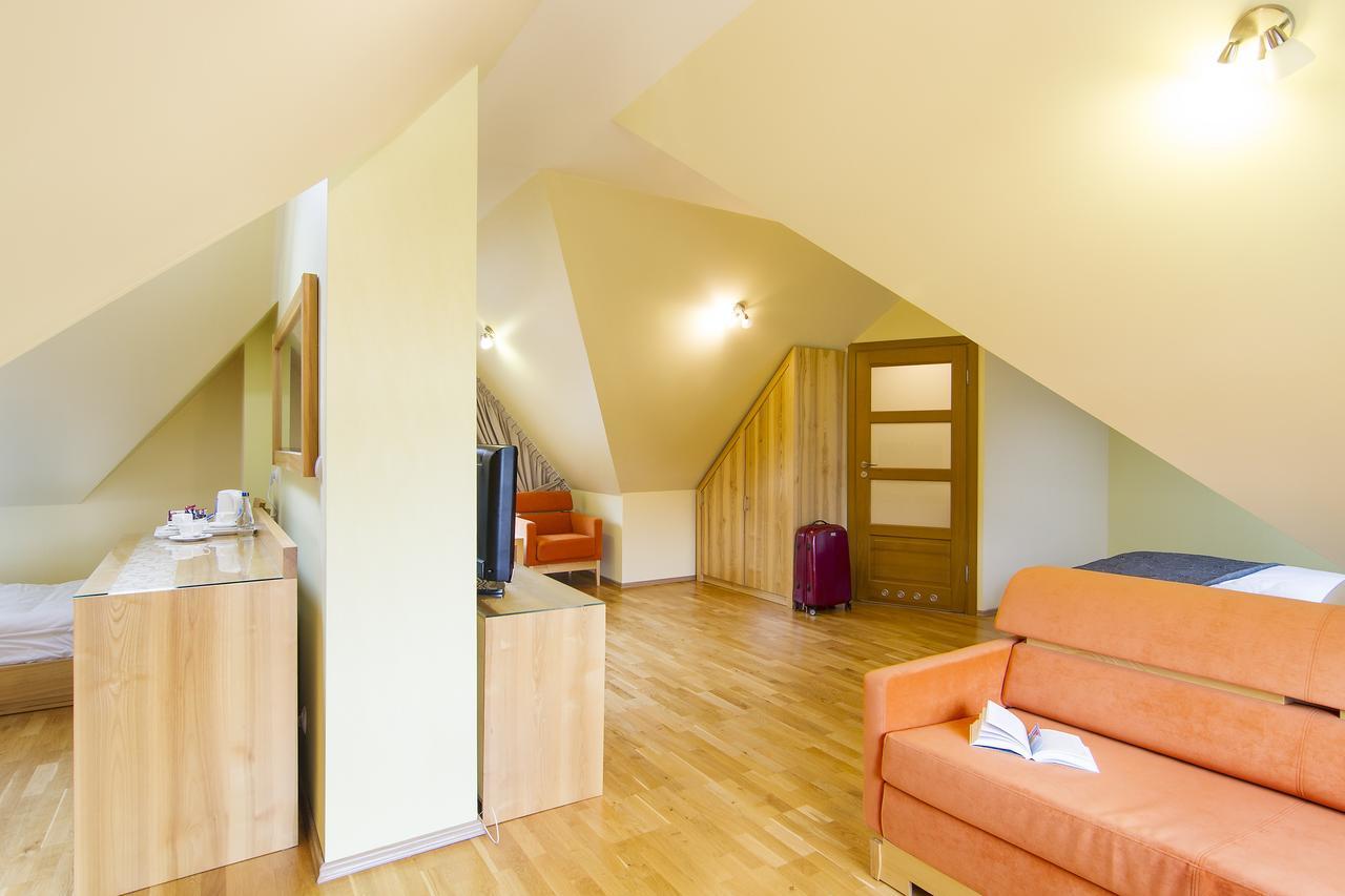Hotel Pory Roku Czysteblota Bagian luar foto